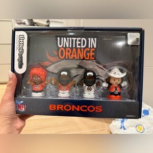 Little people NFL Denver Broncos United in Orange Figure Set